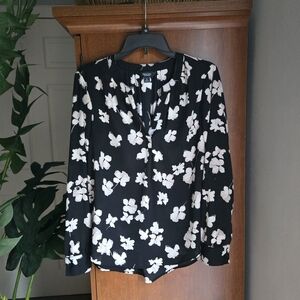 Simply Vera Vera Wang Sheer Black With White Floral Blouse Medium